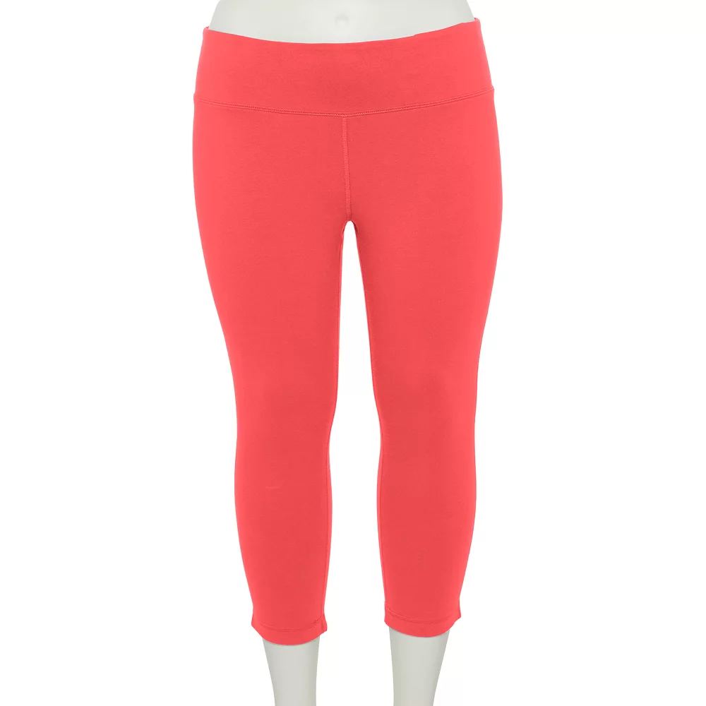 Plus Size Tek Gear® Essential High-Waisted Capri Leggings 7 Plus Size Tek Gear® Essential High-Waisted Capri Leggings - Image 7