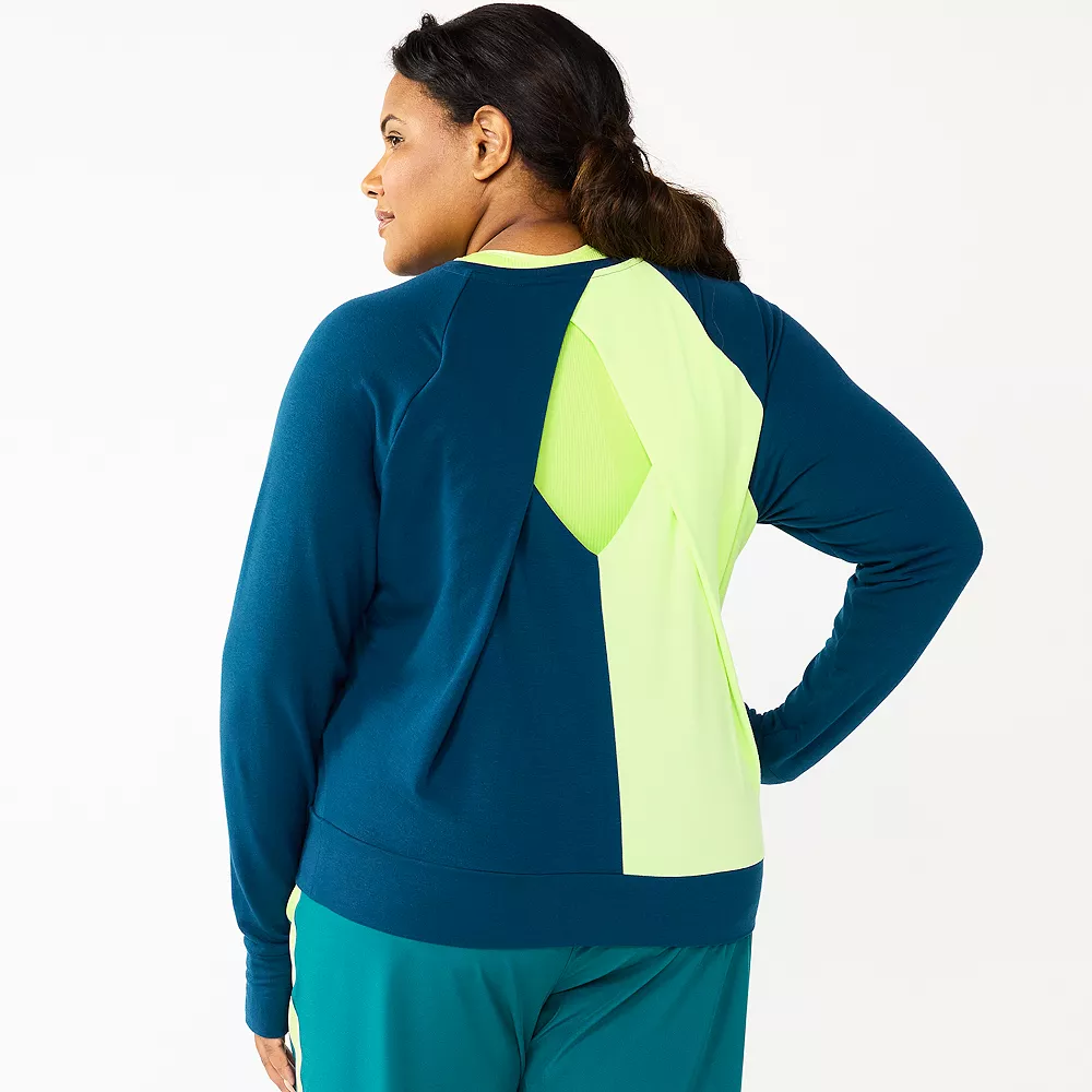 Plus Size Tek Gear® Keyhole Back Long-Sleeve Tee 4 Plus Size Tek Gear® Keyhole Back Long-Sleeve Tee - Image 4